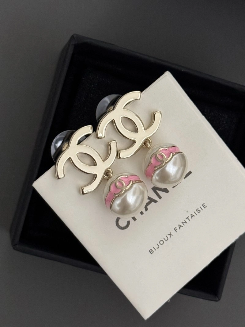 Chanel Earrings Supportive 220122