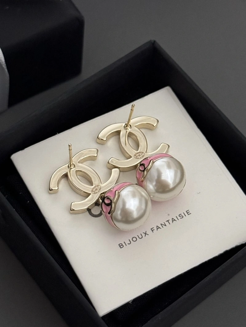 Chanel Earrings Supportive 220122