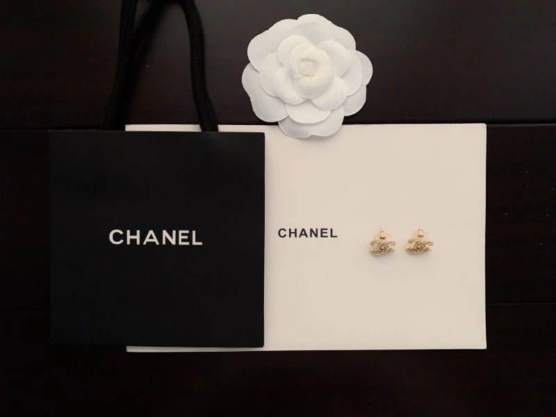 SoftTouch Chanel Earrings 220116
