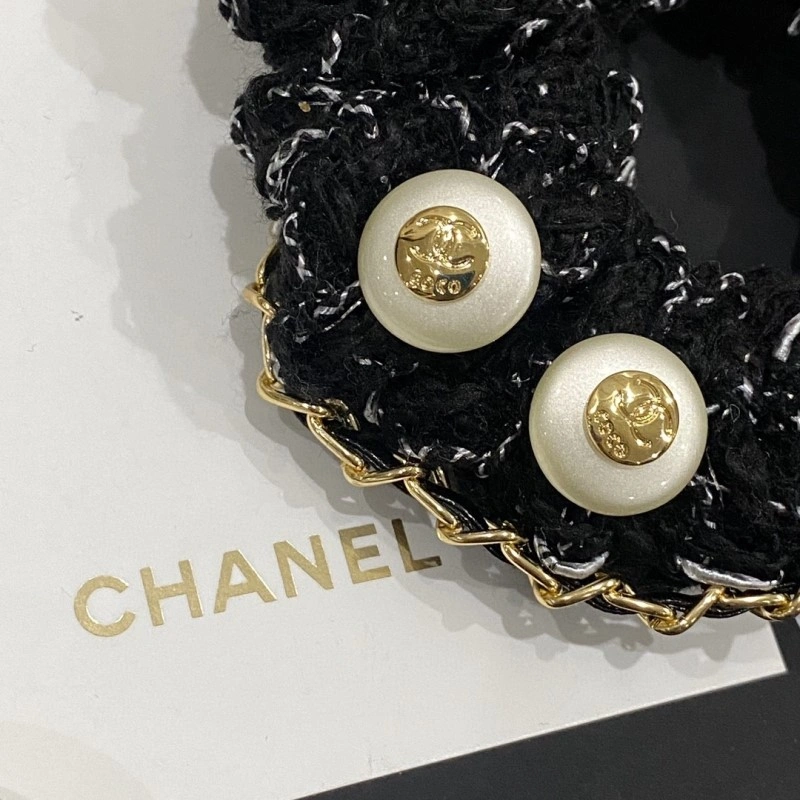 WrinkleFree Chanel Earrings 220097