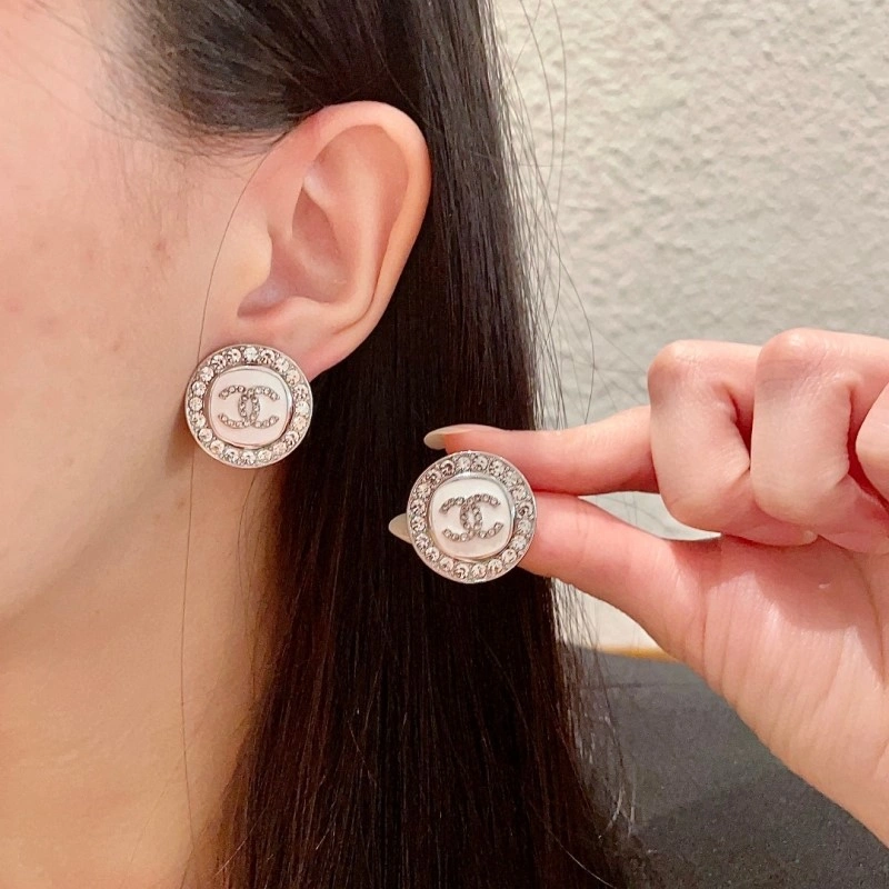 Chanel Earrings WrinkleFree 220108