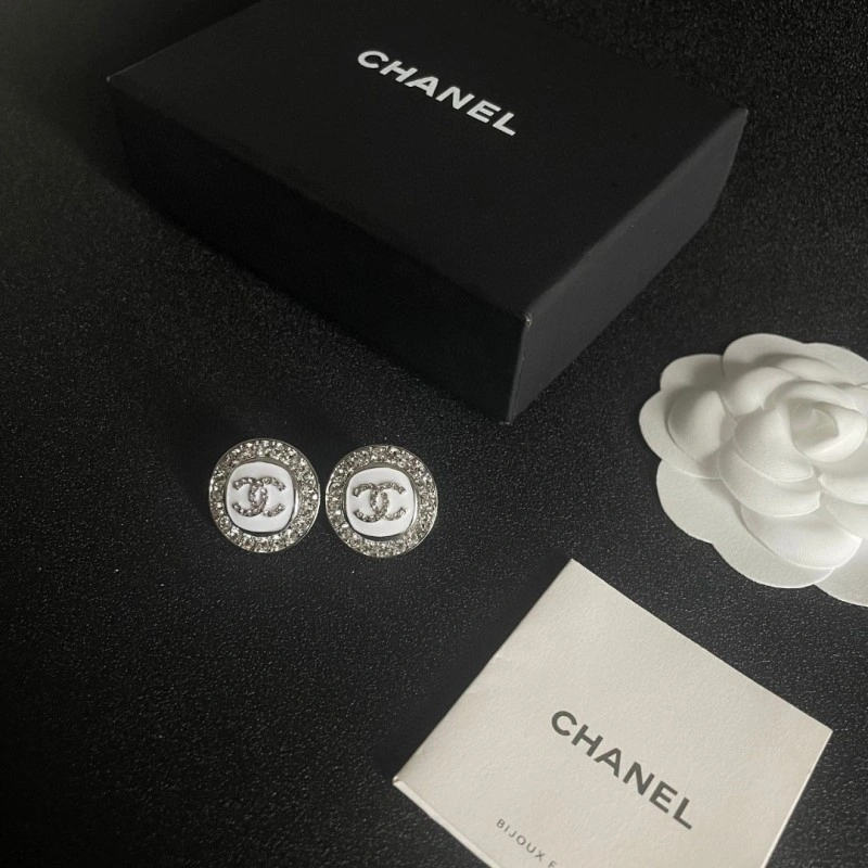 Chanel Earrings WrinkleFree 220108