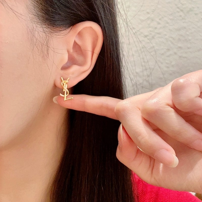 Chanel Earrings WellDesigned 220087