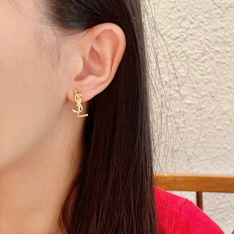 Chanel Earrings WellDesigned 220087