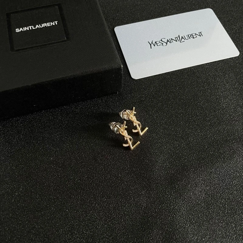 Chanel Earrings WellDesigned 220087