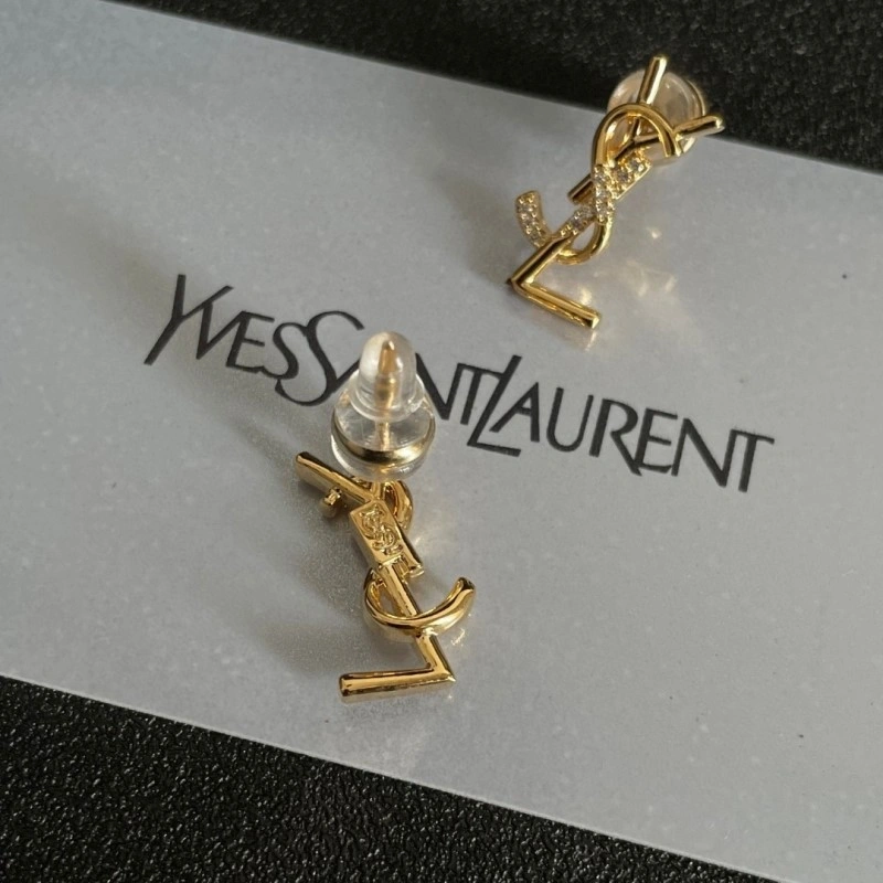 Chanel Earrings WellDesigned 220087