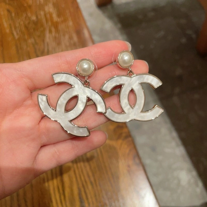 HighQuality Chanel Earrings 220091