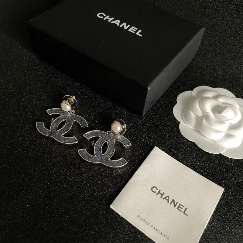 Chanel Earrings EasyMatch 220082