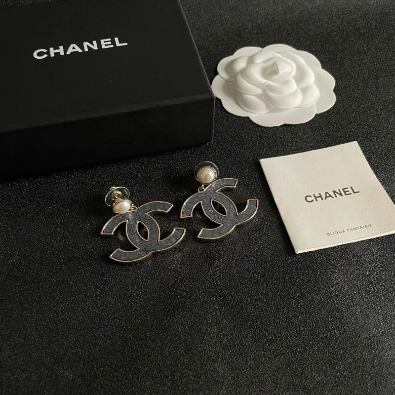 Chanel Earrings EasyMatch 220082