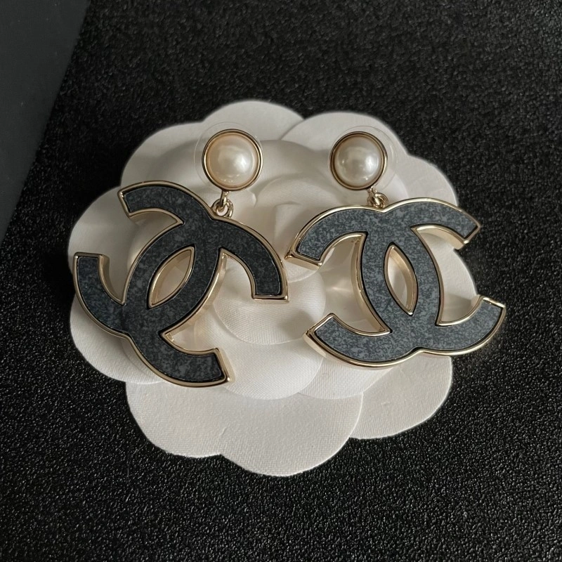 Chanel Earrings EasyMatch 220082