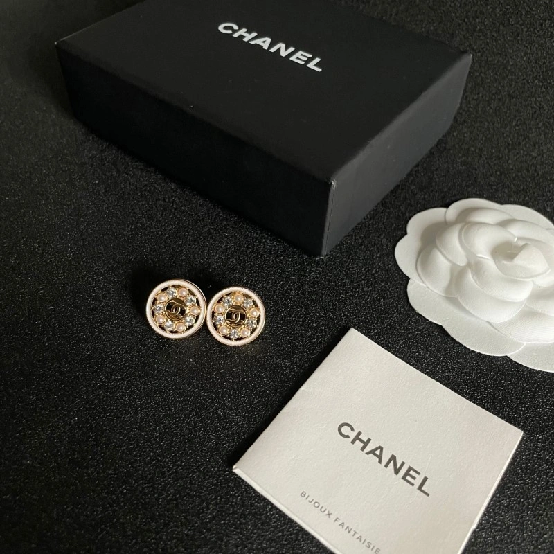 Refined Chanel Earrings 220093