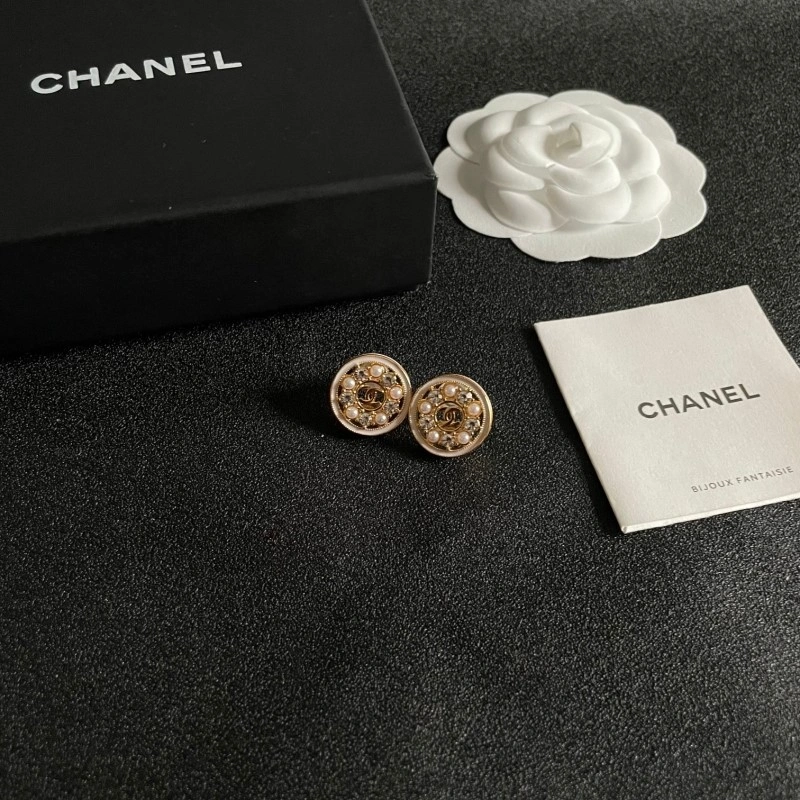 Refined Chanel Earrings 220093