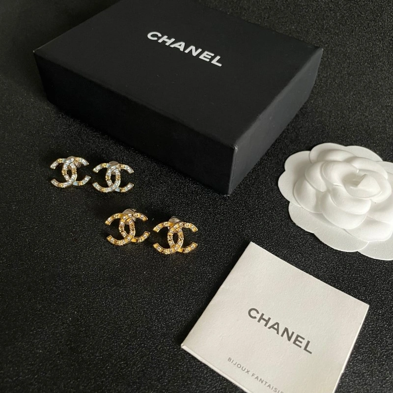 Chanel Earrings Breathable 220080