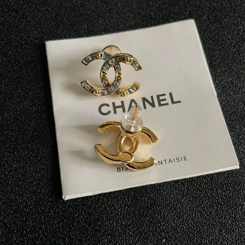 Chanel Earrings Breathable 220080
