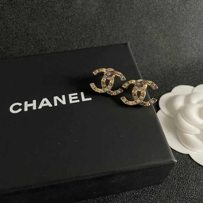 Chanel Earrings Breathable 220080