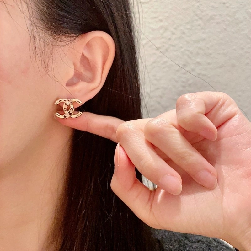Chanel Earrings EyeCatching 220077