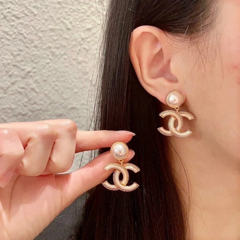 Chanel Earrings Packable 220071