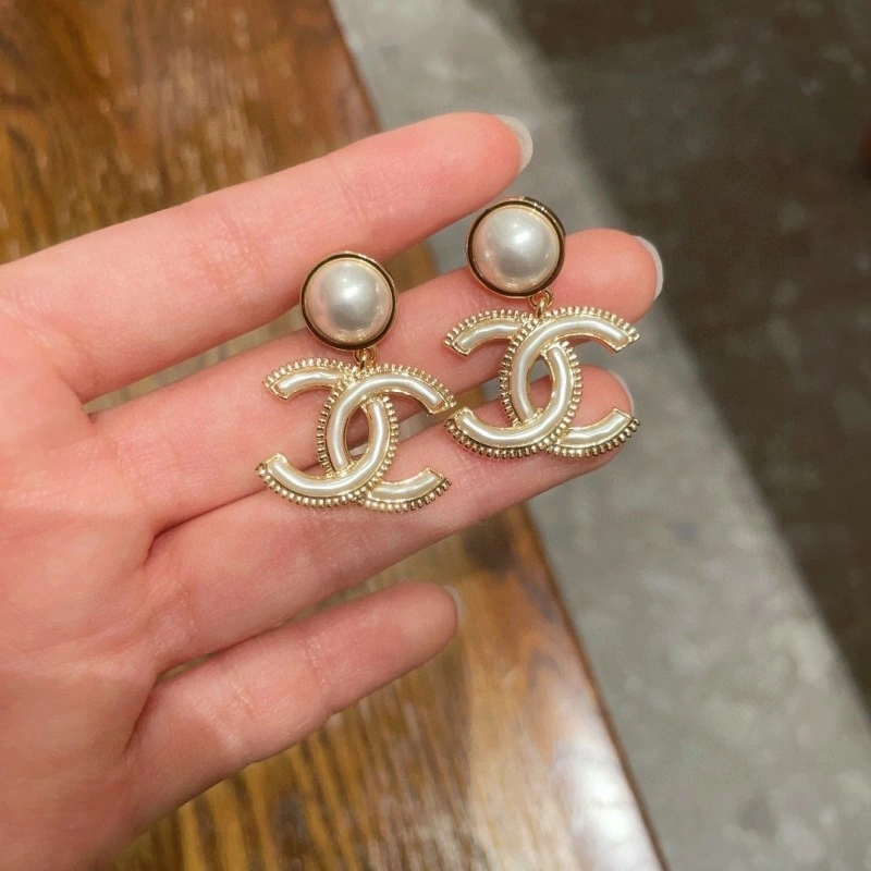 Chanel Earrings Packable 220071