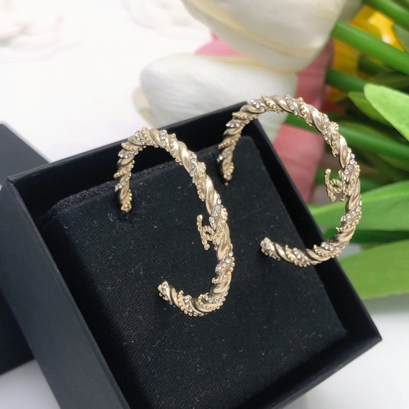 Chanel Earrings WellDesigned 220061