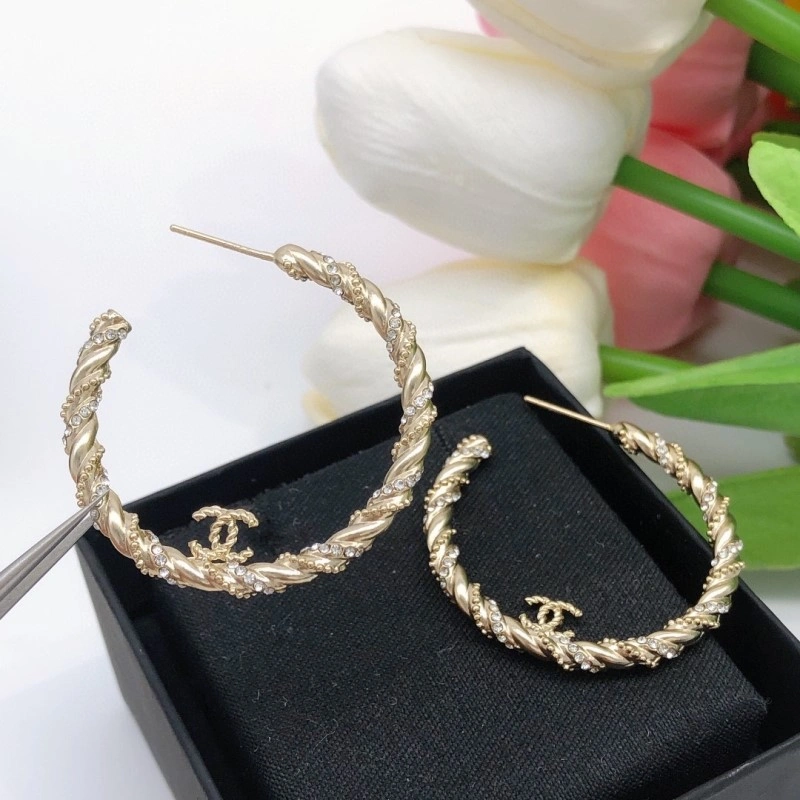 Chanel Earrings WellDesigned 220061