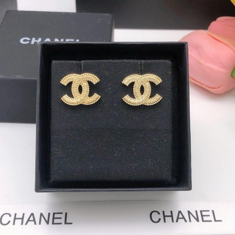 Reliable Chanel Earrings 220064