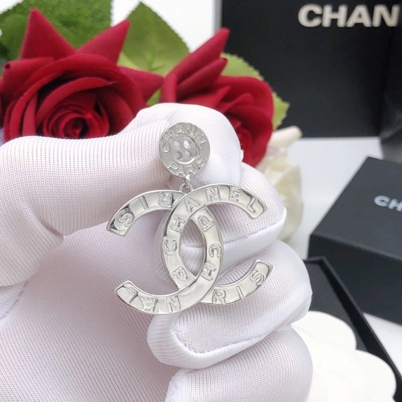 Durable Chanel Earrings 220063
