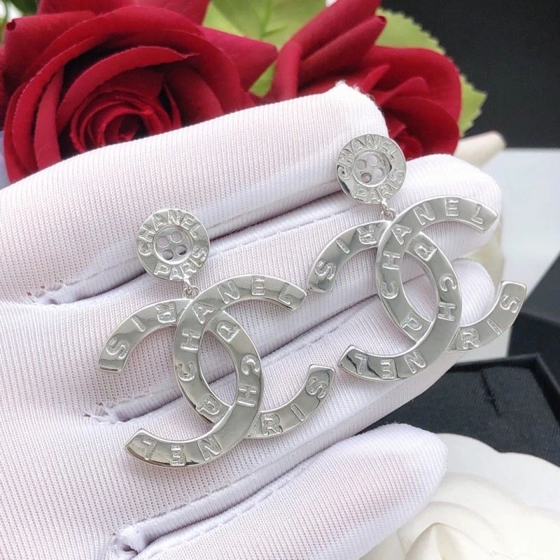 Durable Chanel Earrings 220063