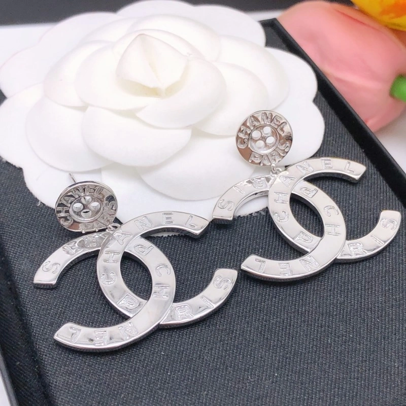 Durable Chanel Earrings 220063