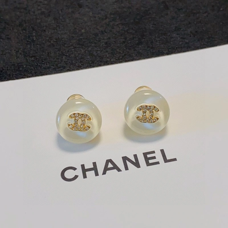 Chanel Earrings Packable 220038