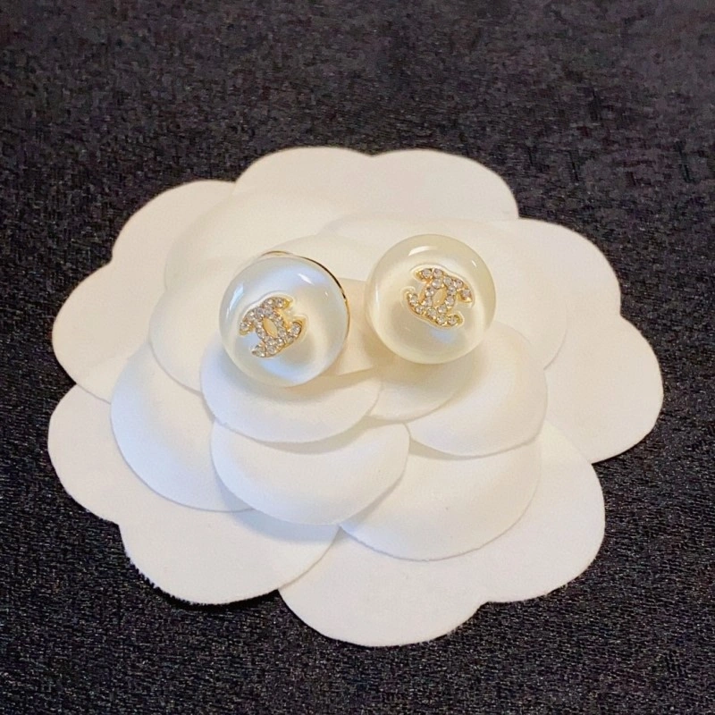 Chanel Earrings Packable 220038