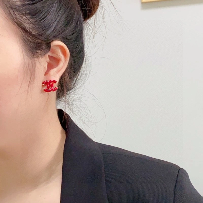 Minimalist Chanel Earrings 220025