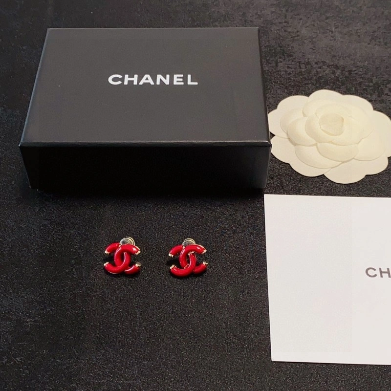 Minimalist Chanel Earrings 220025