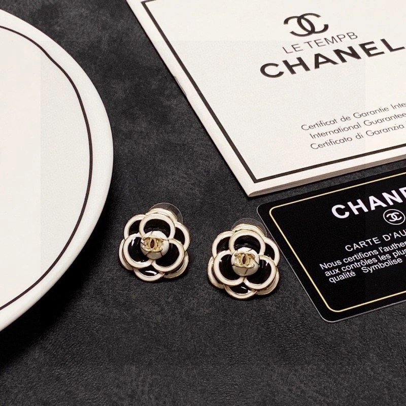 Chic Chanel Earrings 220029
