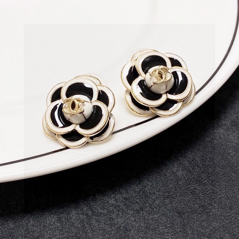Chic Chanel Earrings 220029
