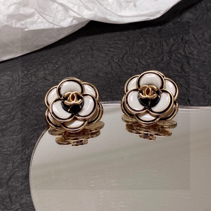 Chanel Earrings Timeless 220037