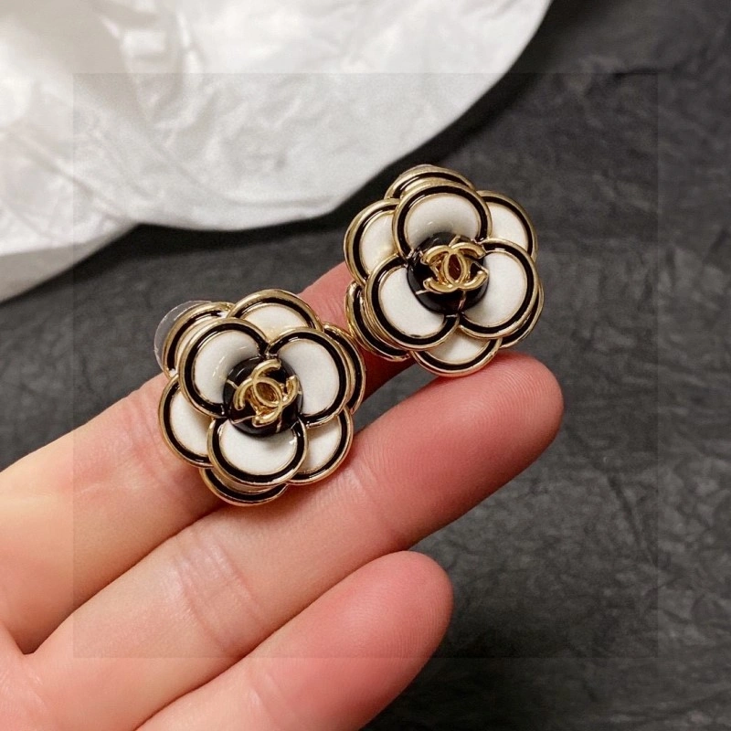 Chanel Earrings Timeless 220037