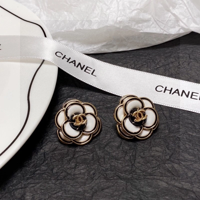 Chanel Earrings Timeless 220037