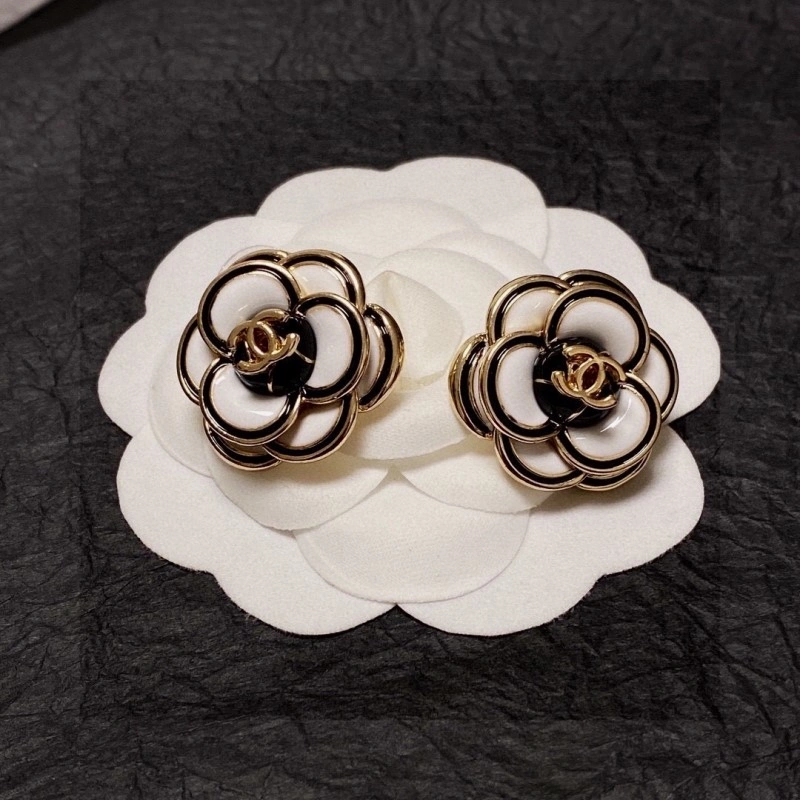 Chanel Earrings Timeless 220037