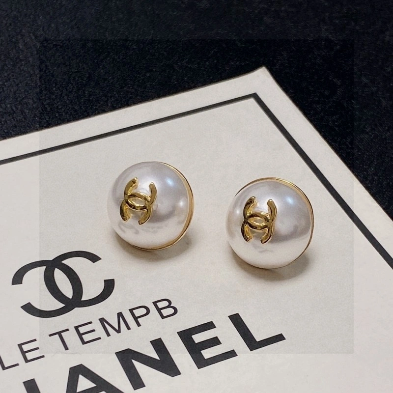 Chanel Earrings Bright 220028