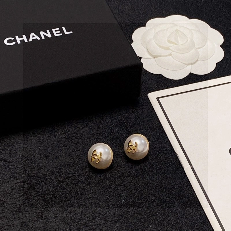 Chanel Earrings Bright 220028