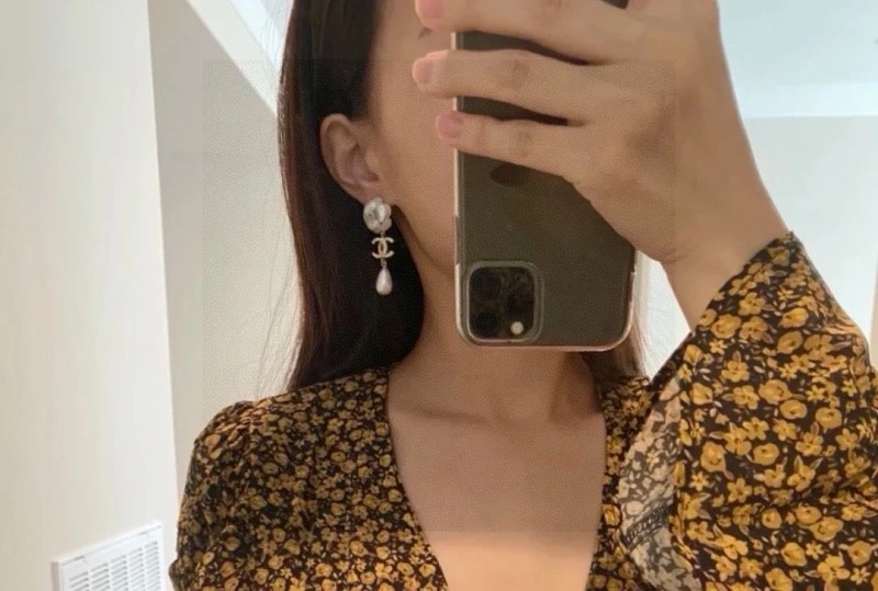 Chanel Earrings ComfortFit 220022