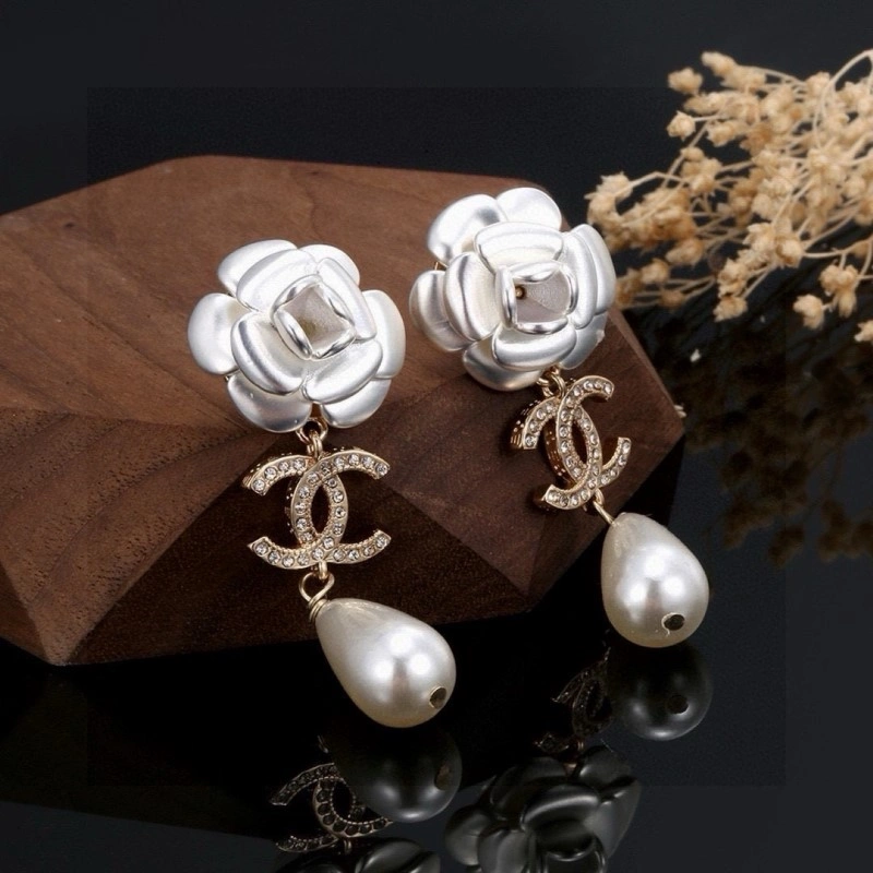 Chanel Earrings ComfortFit 220022