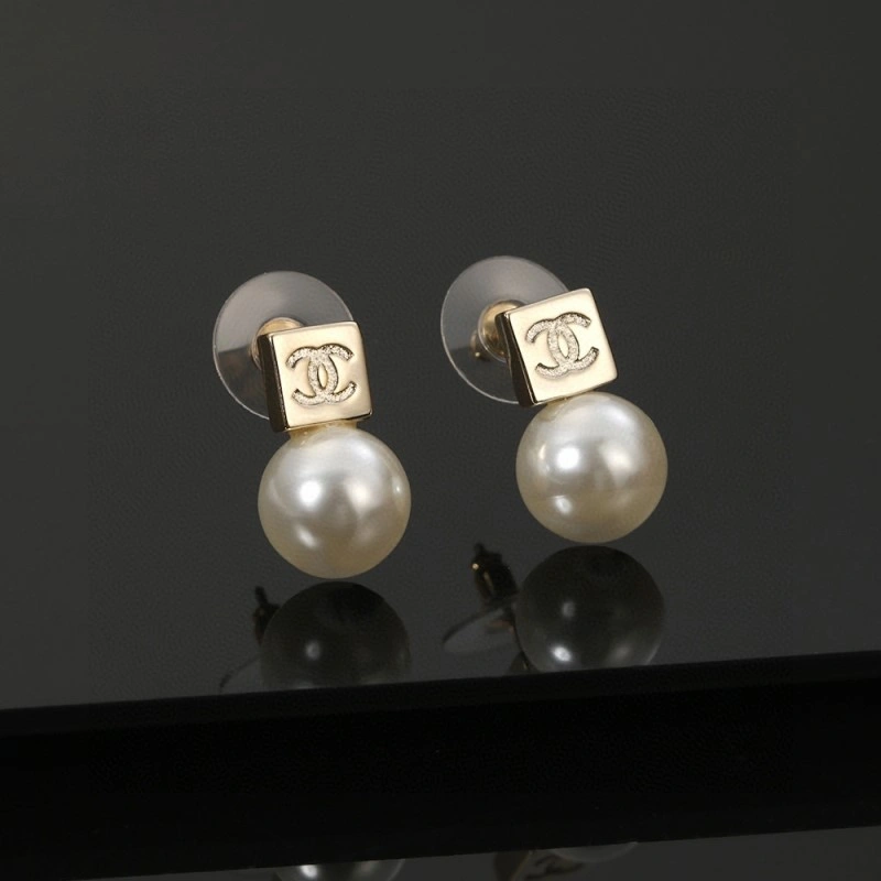 RelaxedFit Chanel Earrings 220107