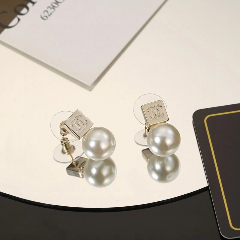 RelaxedFit Chanel Earrings 220107