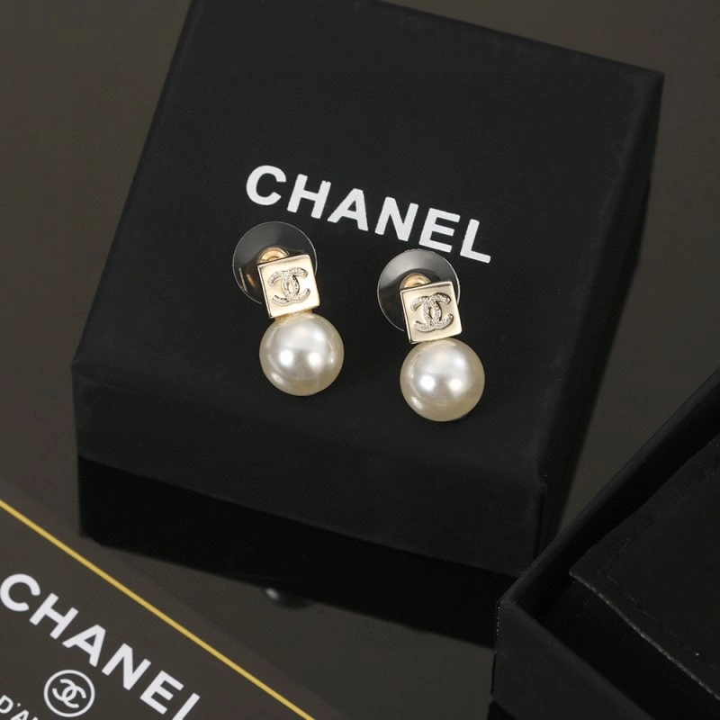 RelaxedFit Chanel Earrings 220107