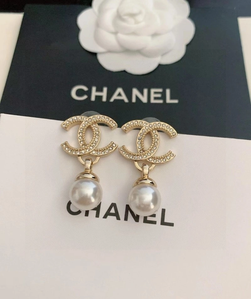 Chanel Earrings Fashionable 220099