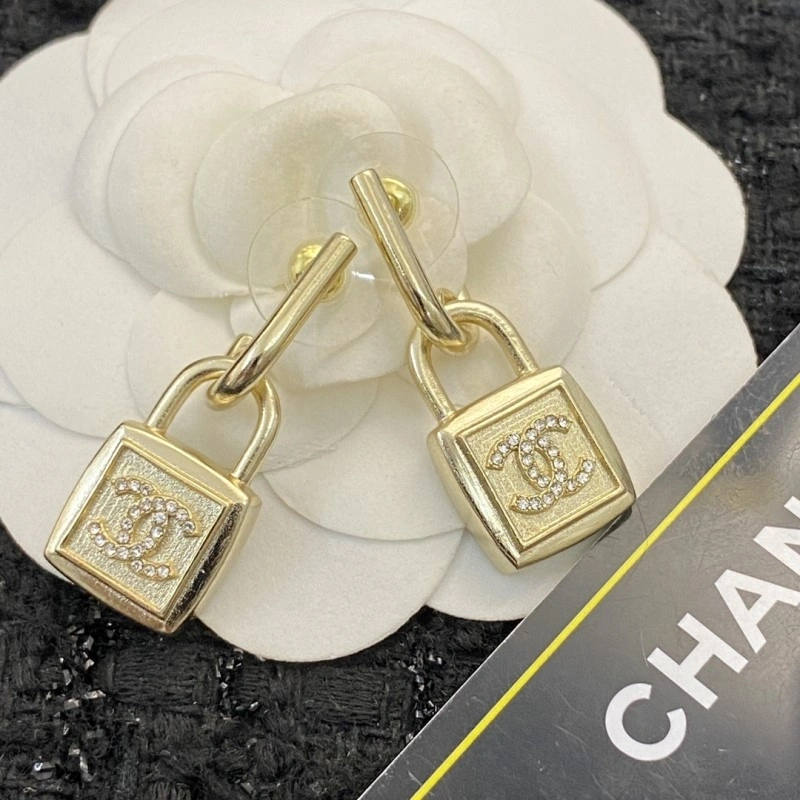 Chanel Earrings FashionForward 220024