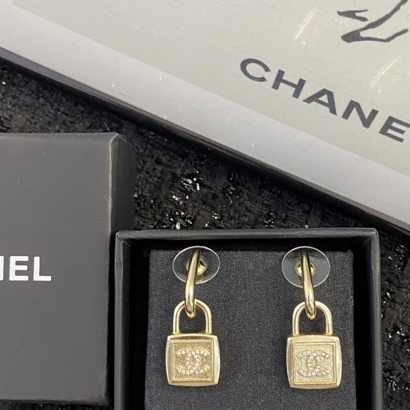 Chanel Earrings FashionForward 220024
