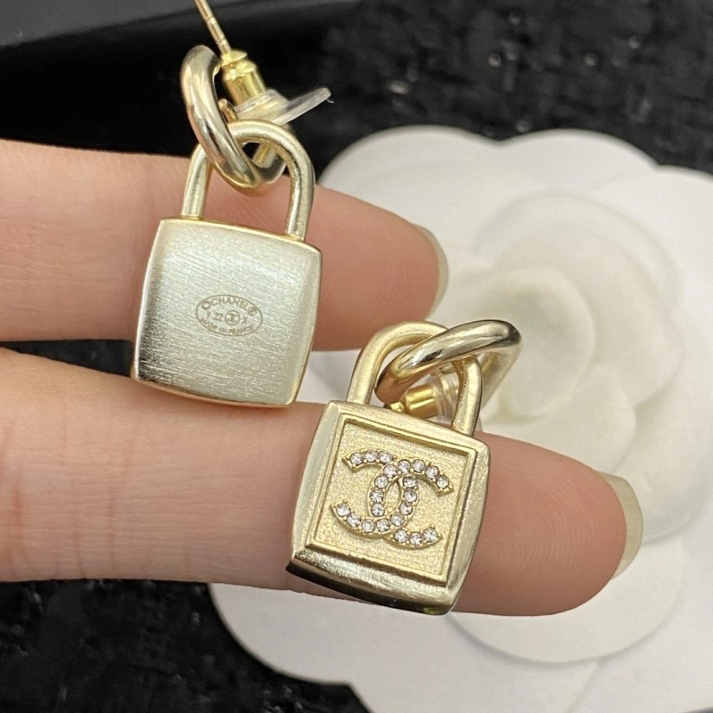 Chanel Earrings FashionForward 220024