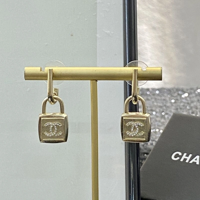 Chanel Earrings FashionForward 220024